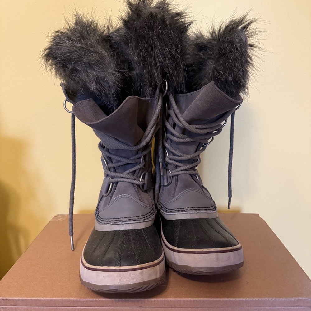 Sorel Joan of Arctic size 10